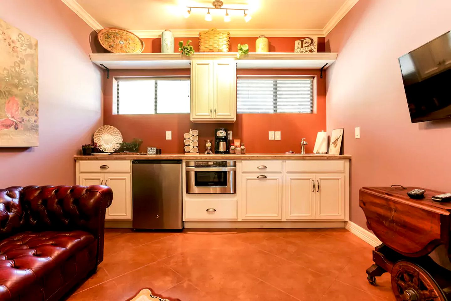 Riverside Luxury Villa Rental with Private Hot Tub in Wimberley, Texas