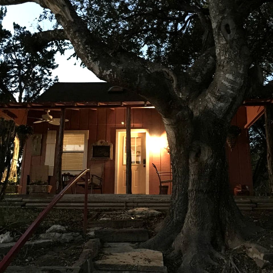 Cozy Cottage Rental along the Blanco River in Wimberley, Texas