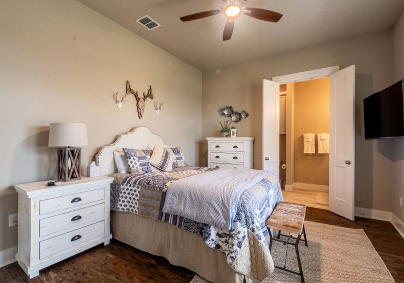 Heavenly Chic Ranch with Outdoor Pool and Impressive Backyard in Texas