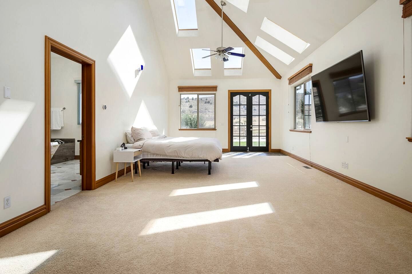 Breathtaking Cottage with Hot-tub in Eagle Mountain, Utah