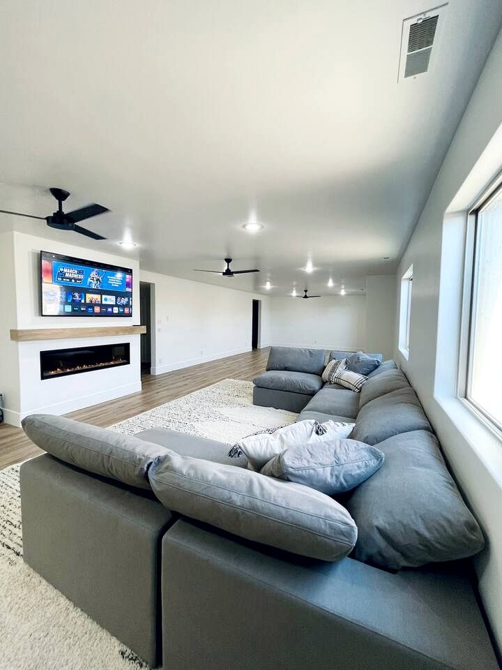 Breathtaking Cottage with Hot-tub in Eagle Mountain, Utah