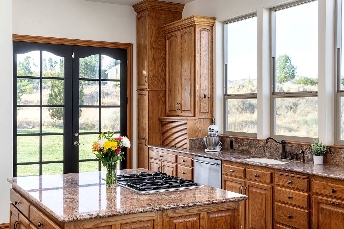 Breathtaking Cottage with Hot-tub in Eagle Mountain, Utah