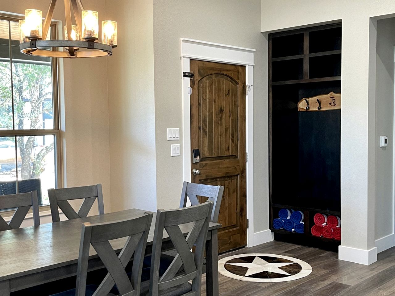 Pet Friendly Secluded Cottage  with Swimming Pool in Granbury, Texas