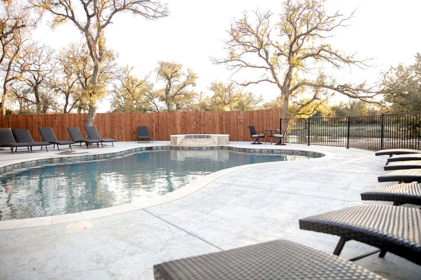 Pet Friendly Secluded Cottage  with Swimming Pool in Granbury, Texas