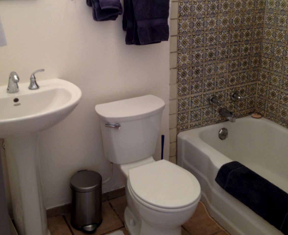 Stunning Two-Person Casita Rental with Hot Tub near Santa Fe, New Mexico