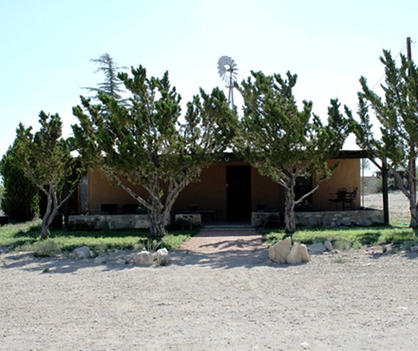 Cottages (Marathon, Texas, United States)