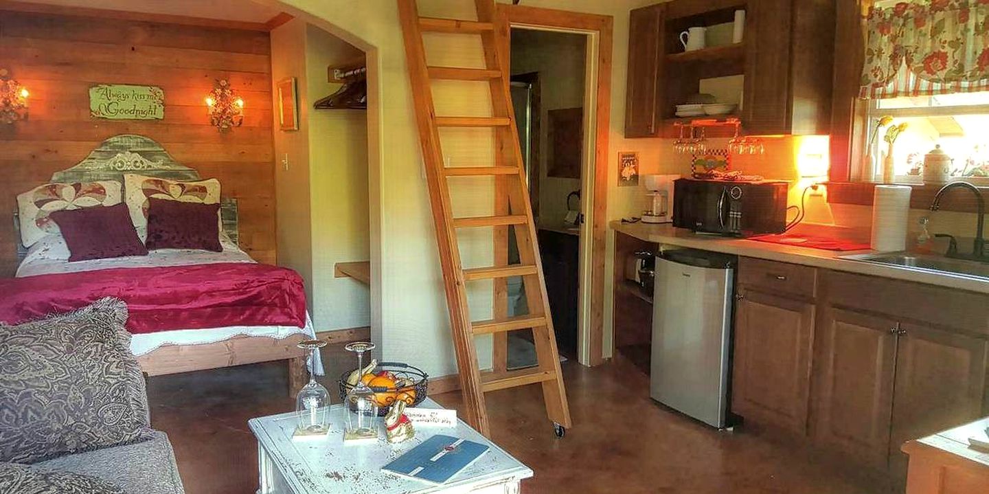 Homey Vacation Rental with Breakfast Included in Fredericksburg, Texas