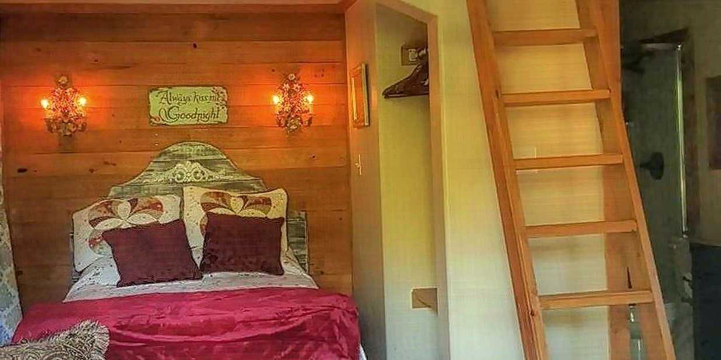 Homey Vacation Rental with Breakfast Included in Fredericksburg, Texas