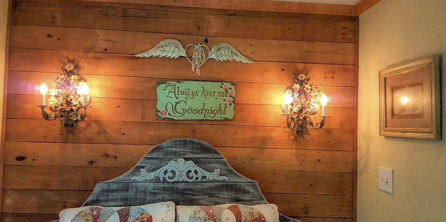 Homey Vacation Rental with Breakfast Included in Fredericksburg, Texas