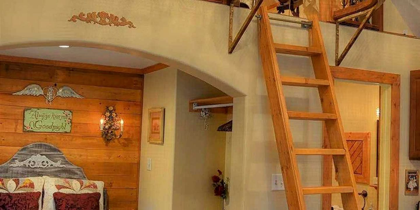 Homey Vacation Rental with Breakfast Included in Fredericksburg, Texas