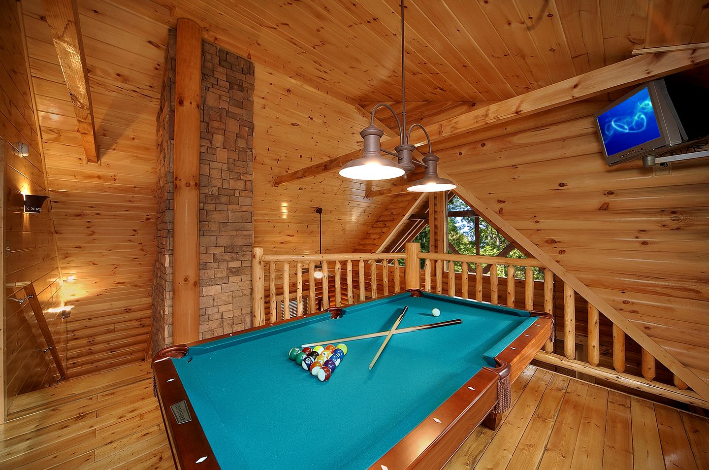 Gorgeous Gatlinburg Cabin Retreat for a Great Smokies Vacation