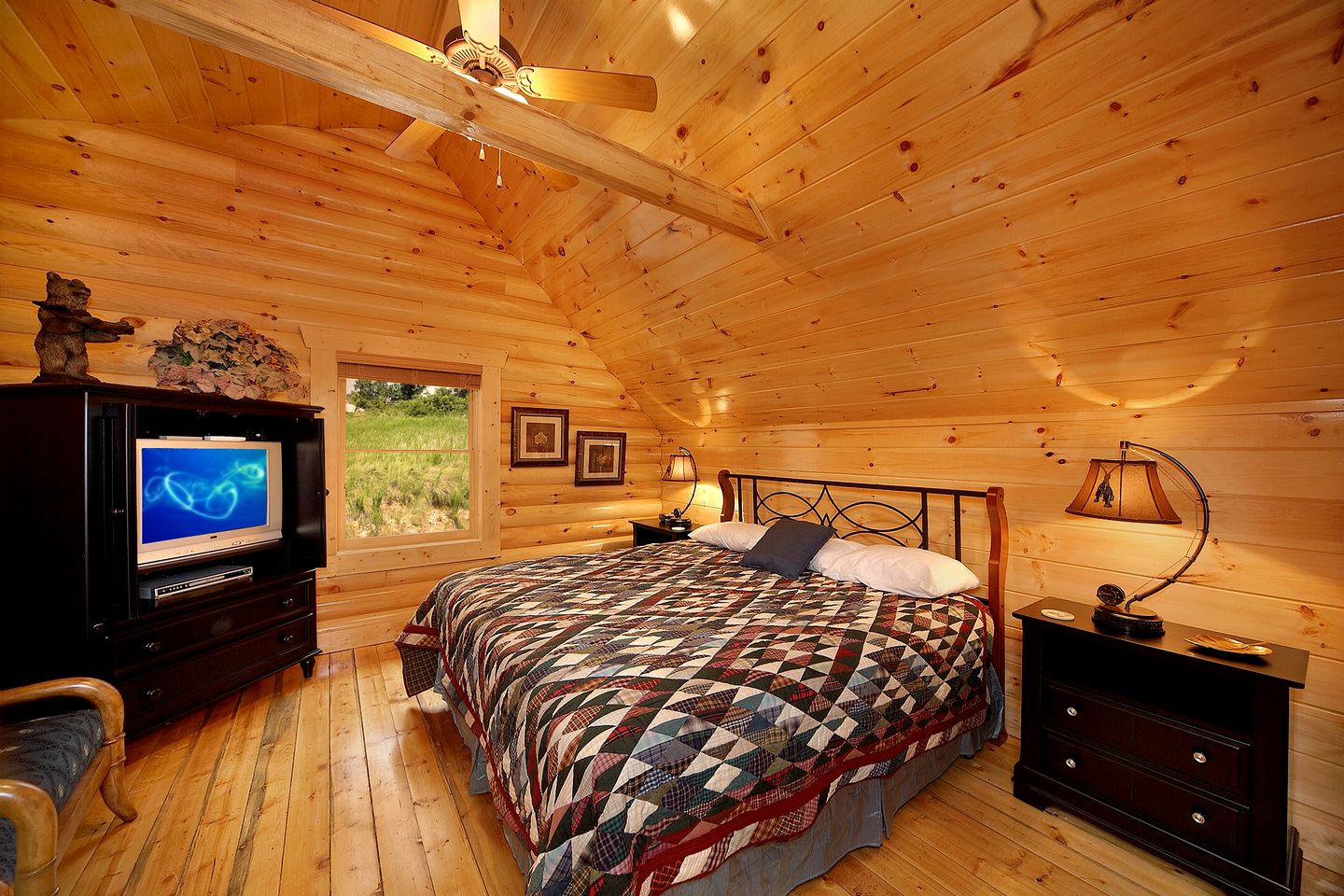 Gorgeous Gatlinburg Cabin Retreat for a Great Smokies Vacation