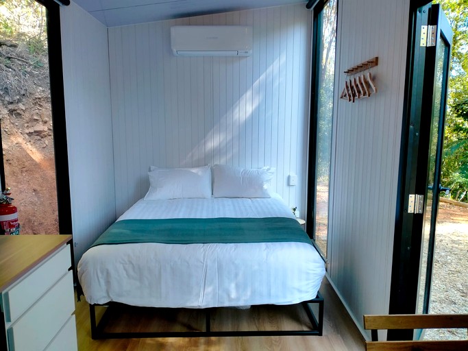 Tiny Houses (Australia, Cudgera Creek, New South Wales)