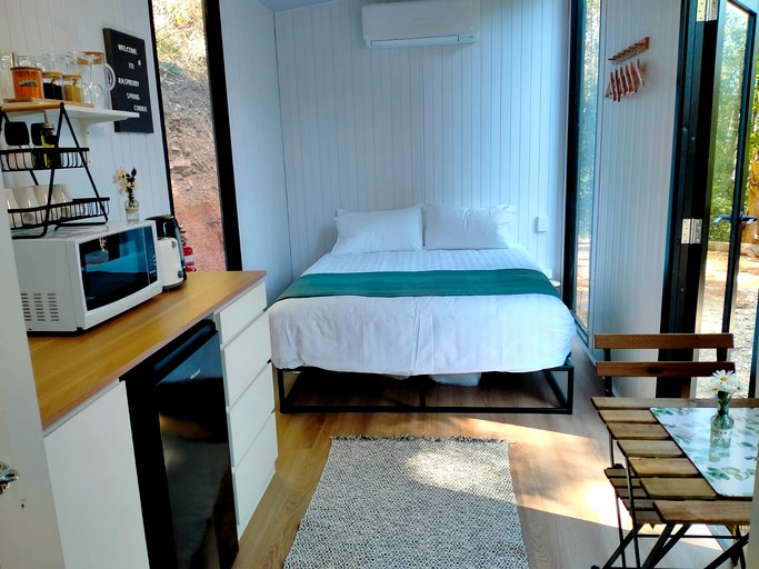 Tiny Houses (Australia, Cudgera Creek, New South Wales)