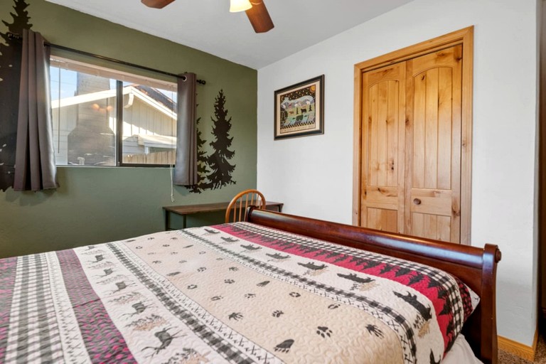 Cabins (United States of America, Big Bear, California)