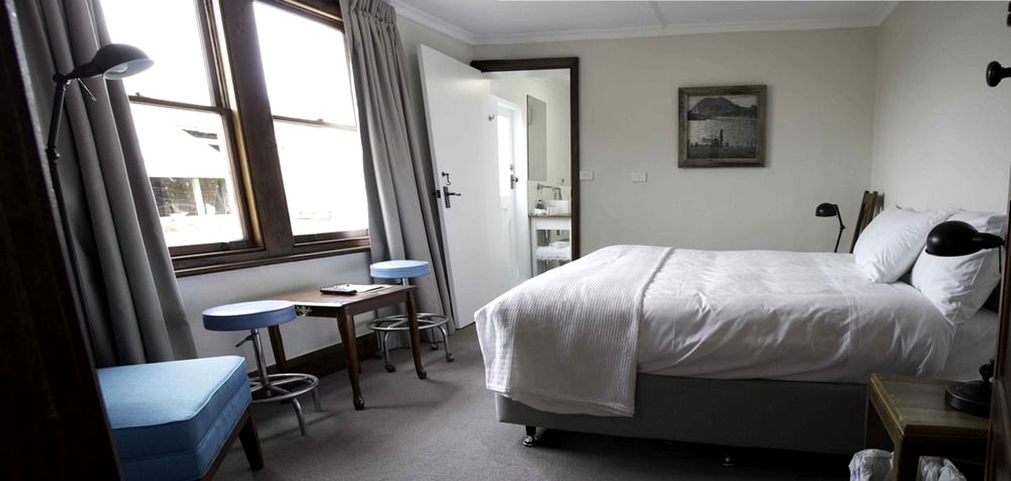 Elegant Room Rentals for a Relaxing Rural Holiday in Bothwell, Tasmania
