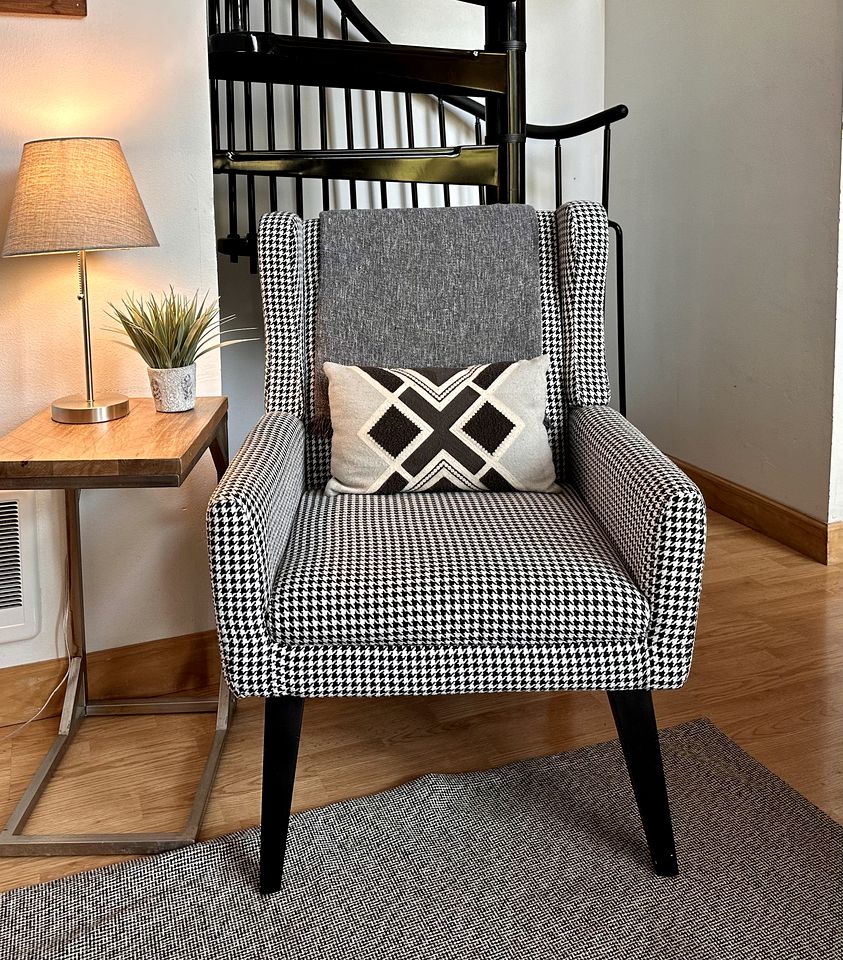 Enchanting Dog-Friendly Log Cabin with Private Hot Tub for Families near Leavenworth, Washington