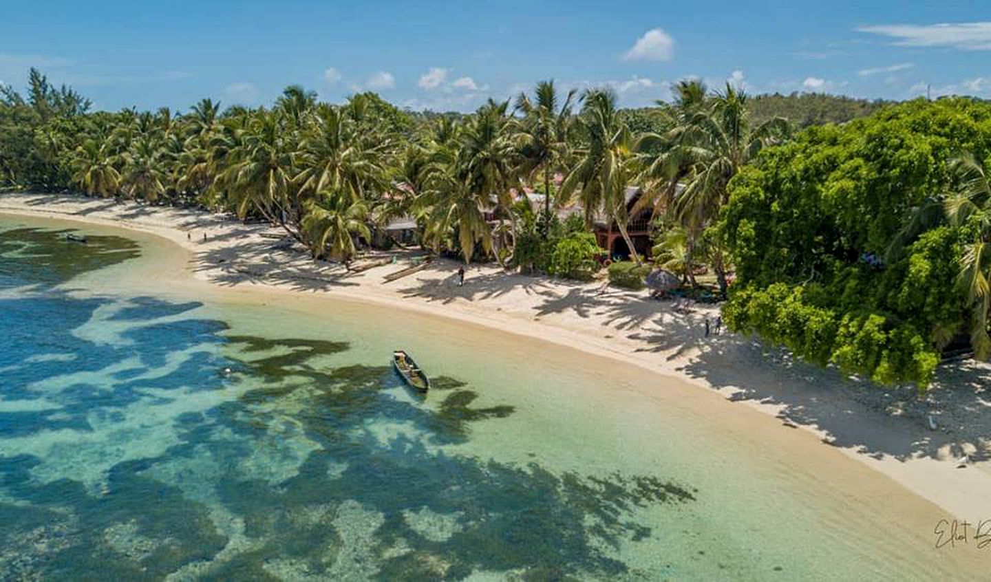 Romantic Hut Getaway on the Beach of Sainte Marie, Madagascar