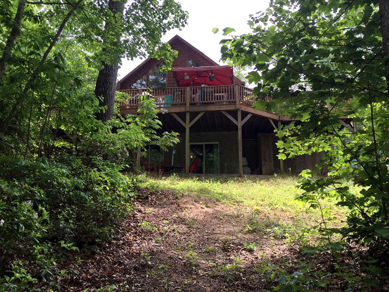 Secluded Log Cabin Apartment Nestled in Trees near Lake Lure, North Carolina