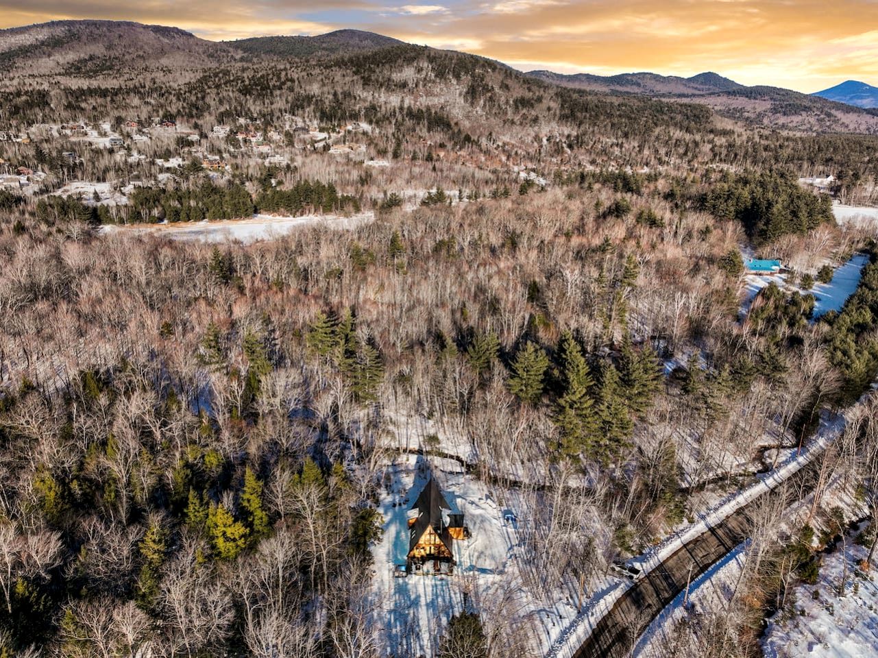 Luxurious A-Frame Retreat with Hot Tub and Fire Pit in Bartlett, New Hampshire