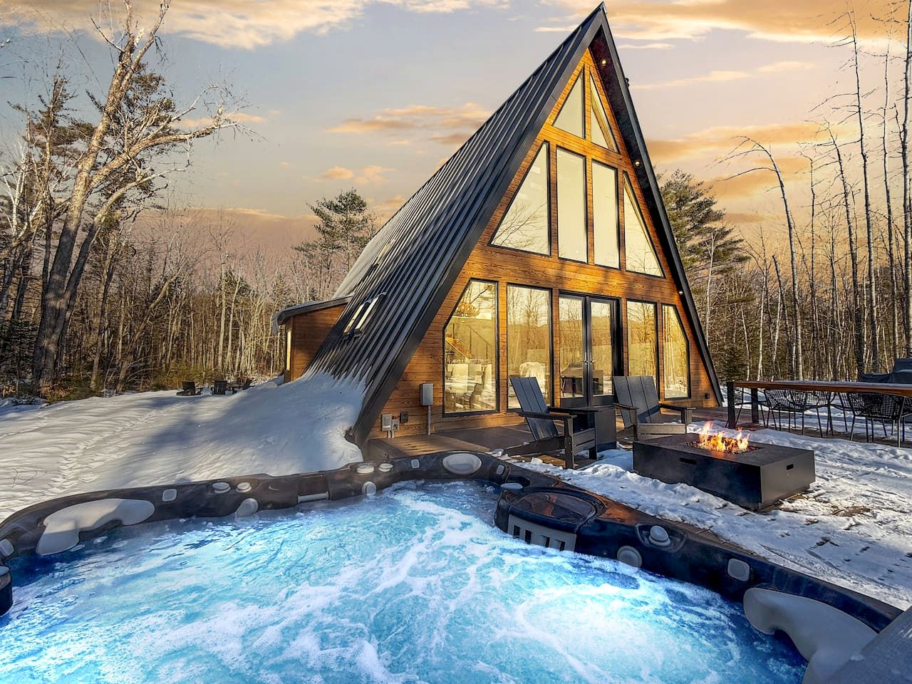 Luxurious A-Frame Retreat with Hot Tub and Fire Pit in Bartlett, New Hampshire