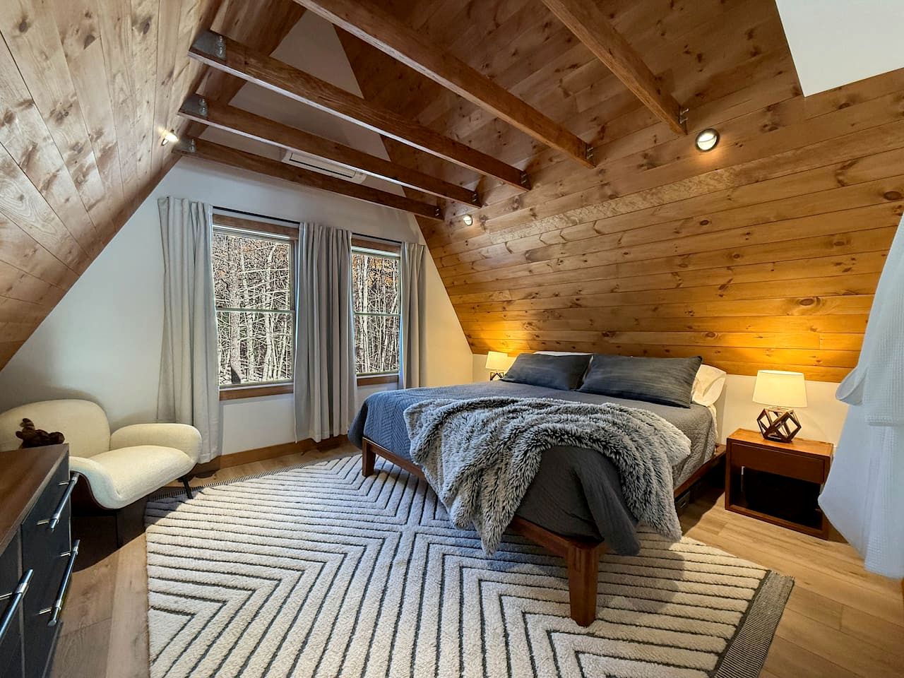 Luxurious A-Frame Retreat with Hot Tub and Fire Pit in Bartlett, New Hampshire