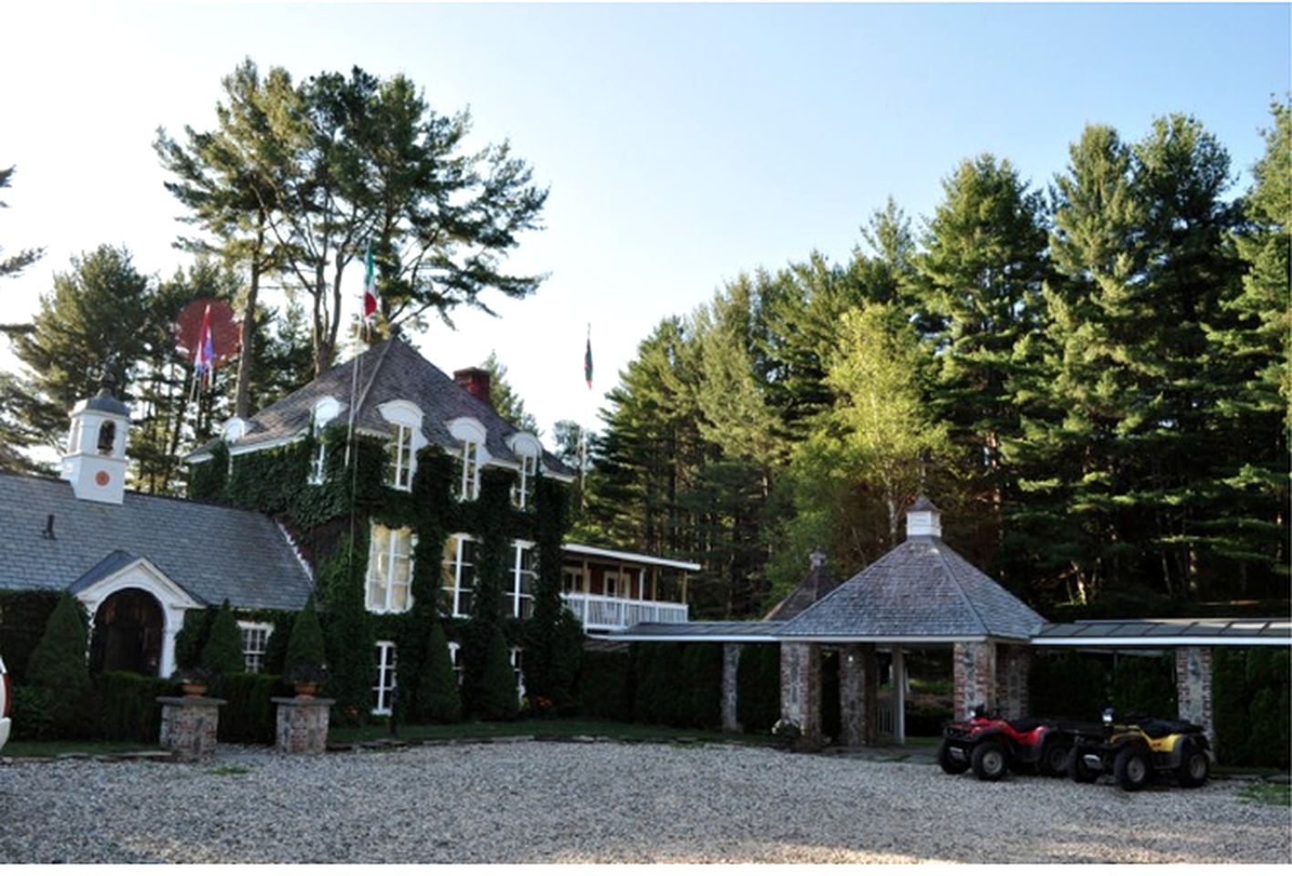 Elegant Villa with Pool and Hot Tub on 400 Acres in Reading, Vermont