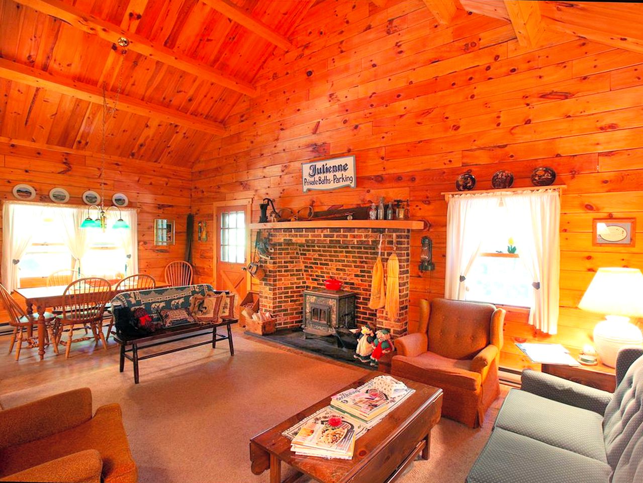 Log Cabin Beltzville Lake State Park, Pennsylvania Glamping Hub