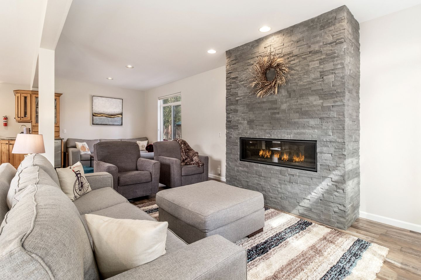 Renovated Modern Cabin with Private Tennis Court and Spa in Leavenworth, Washington