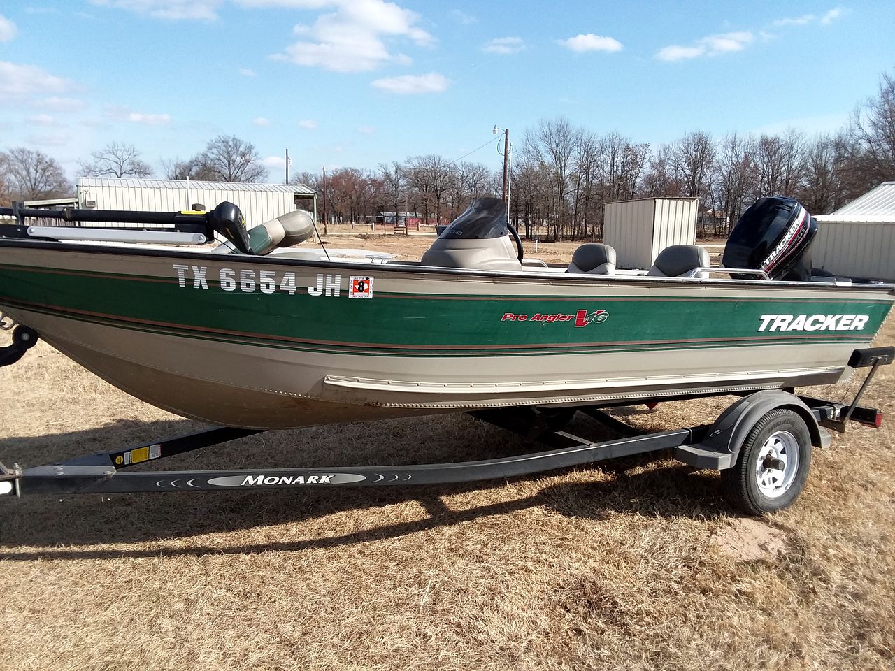 Recreation-Filled Ranch on Lake Fork for a Large Group Lakeside Retreat near Dallas, Texas