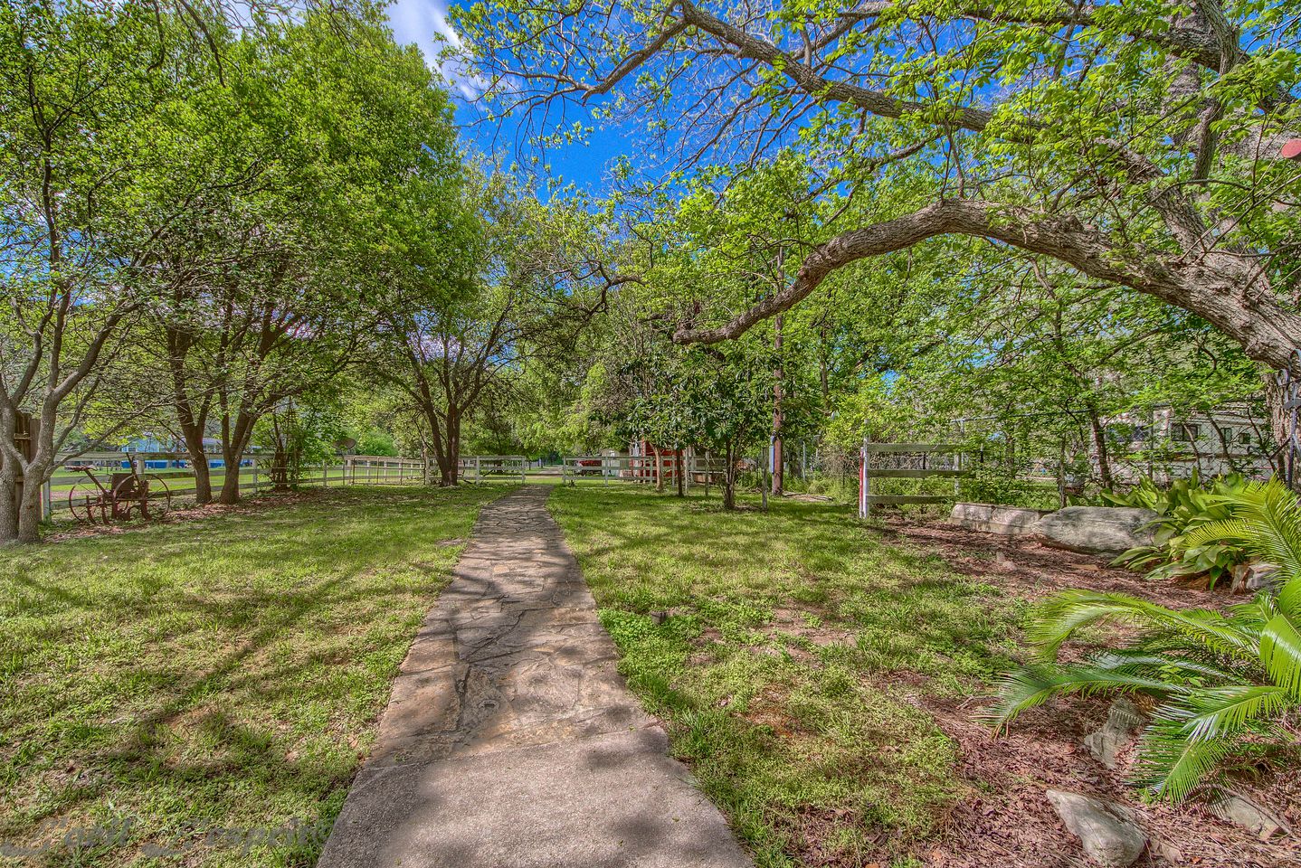 Red Barn Glamping Stay along the Guadalupe River