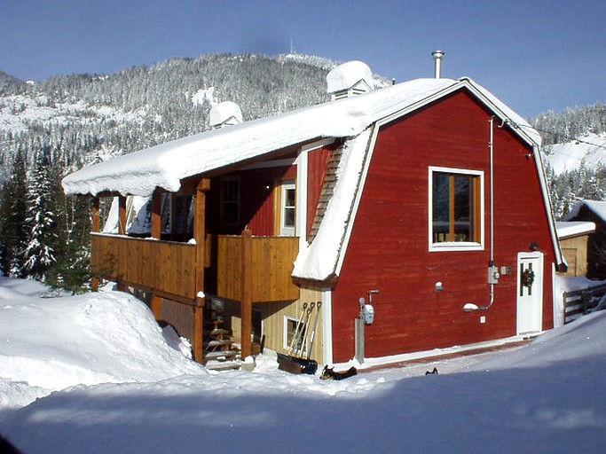 Nature Lodges (Rossland, British Columbia, Canada)