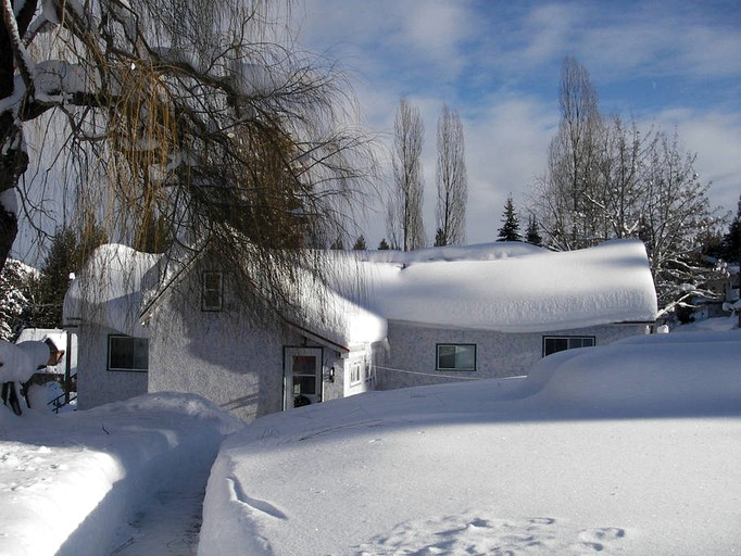 Cottages (Rossland, British Columbia, Canada)