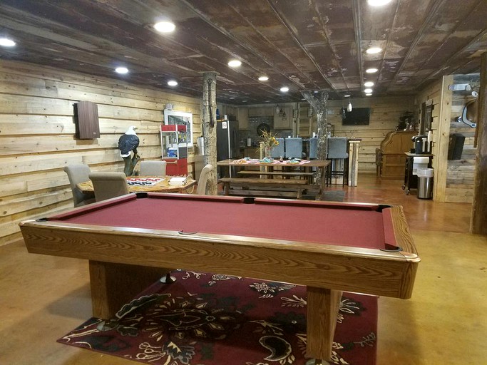 Cabins (Statesboro, Georgia, United States)