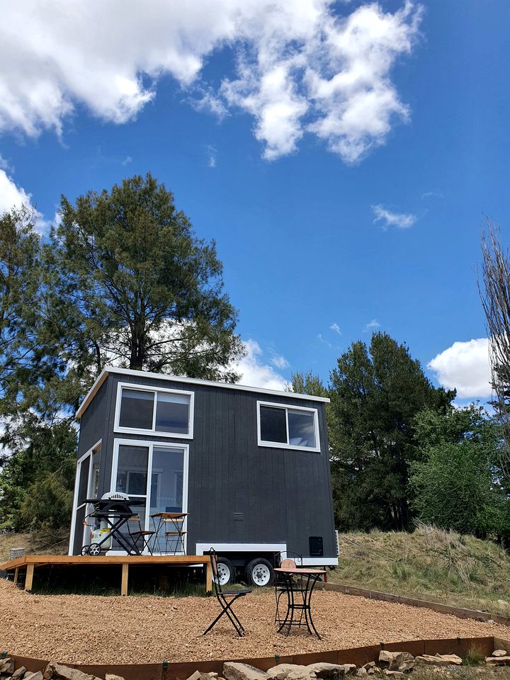 Comfortable Pet-Friendly Tiny House with Living Area, Loft and Barbecue in New South Wales, Australia