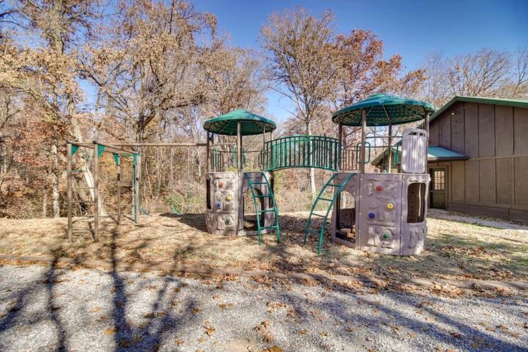 Cabins (United States of America, Gentry, Arkansas)