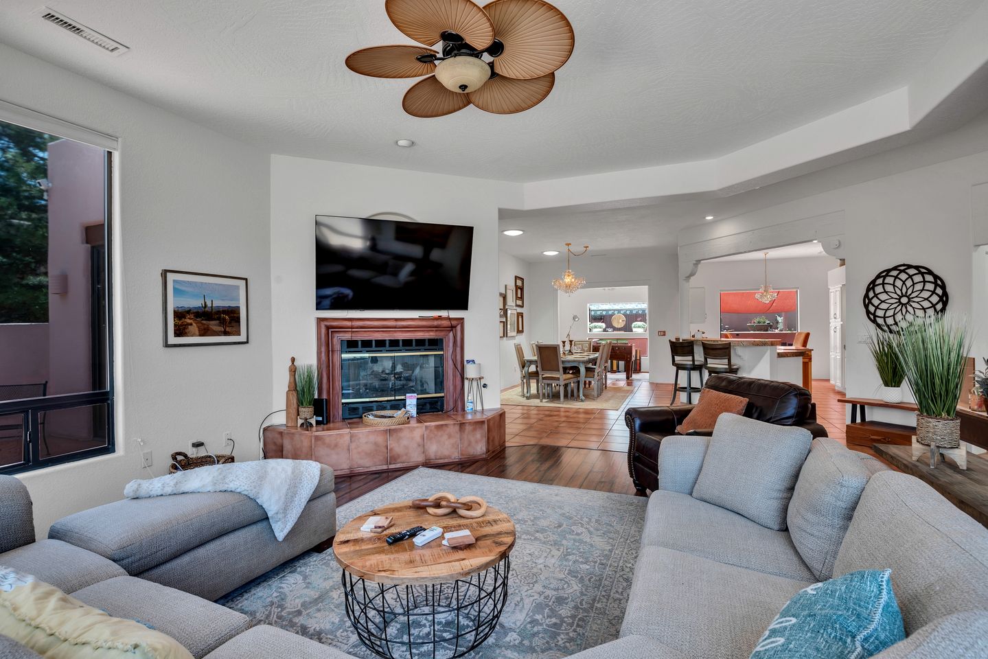 Idyllic Red Rock Vacation Rental with Hot Tub for Family and Group Getaways in Sedona, Arizona