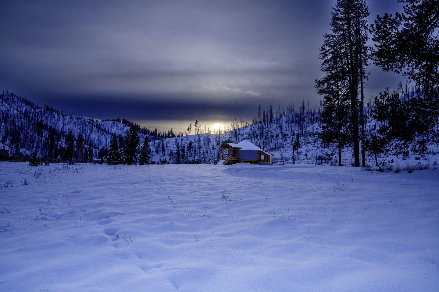 Secluded Modern Yurt with Sauna Perfect for Small Groups in Boise, Idaho