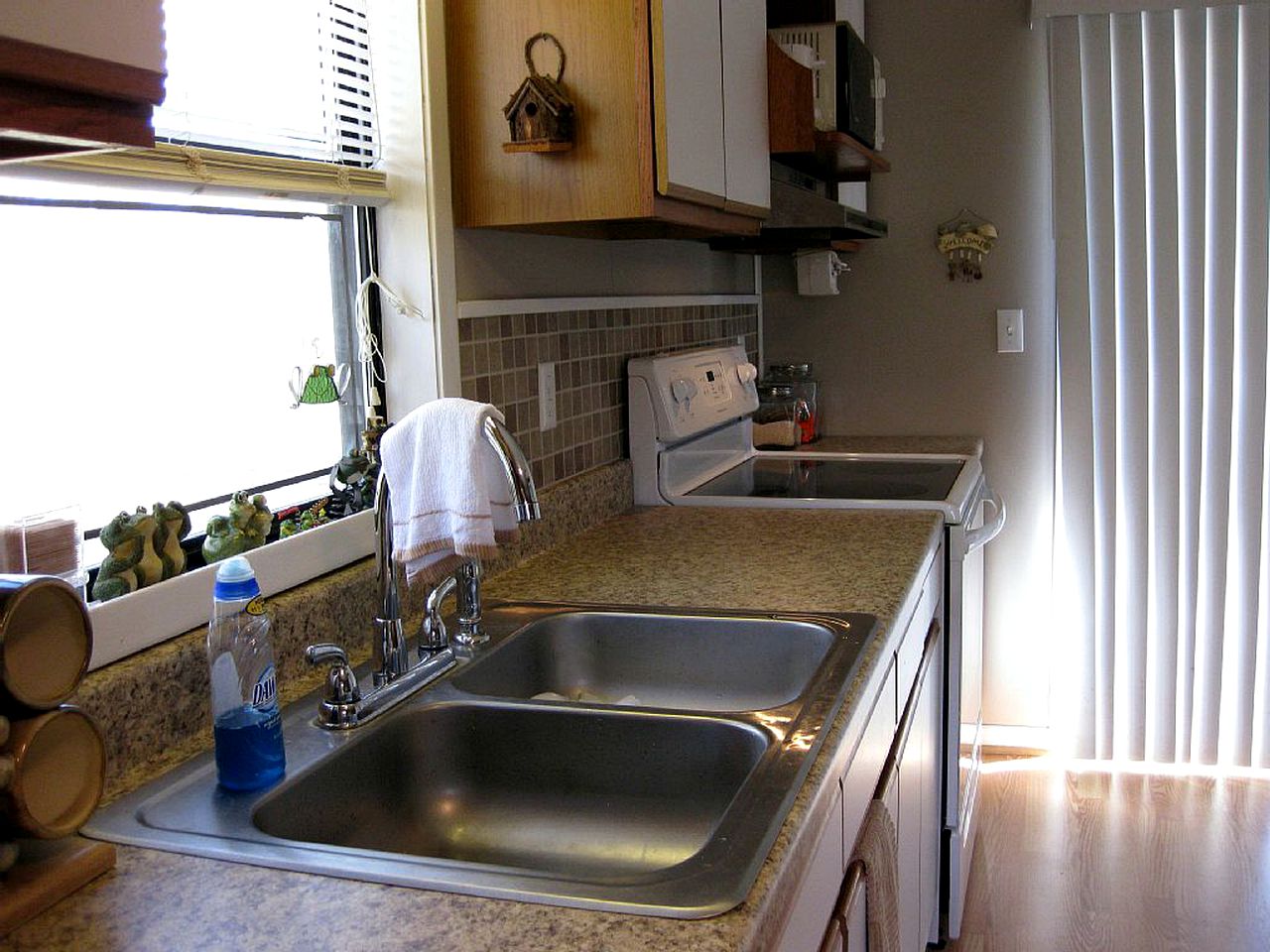 Waterfront Cabin Rental in Cleveland, Texas