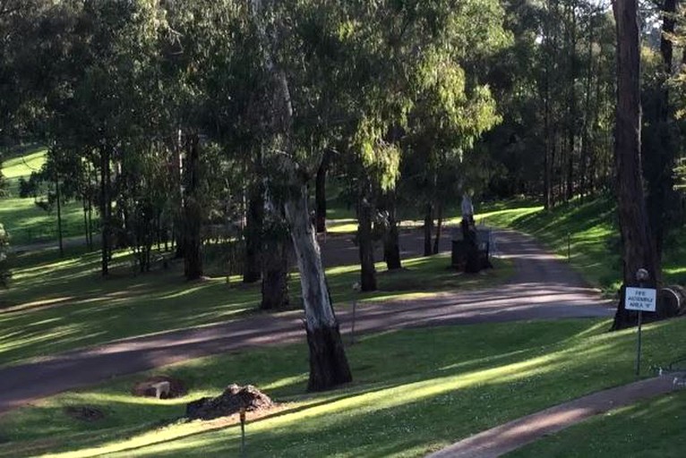 Cabins (Seville, Victoria, Australia)