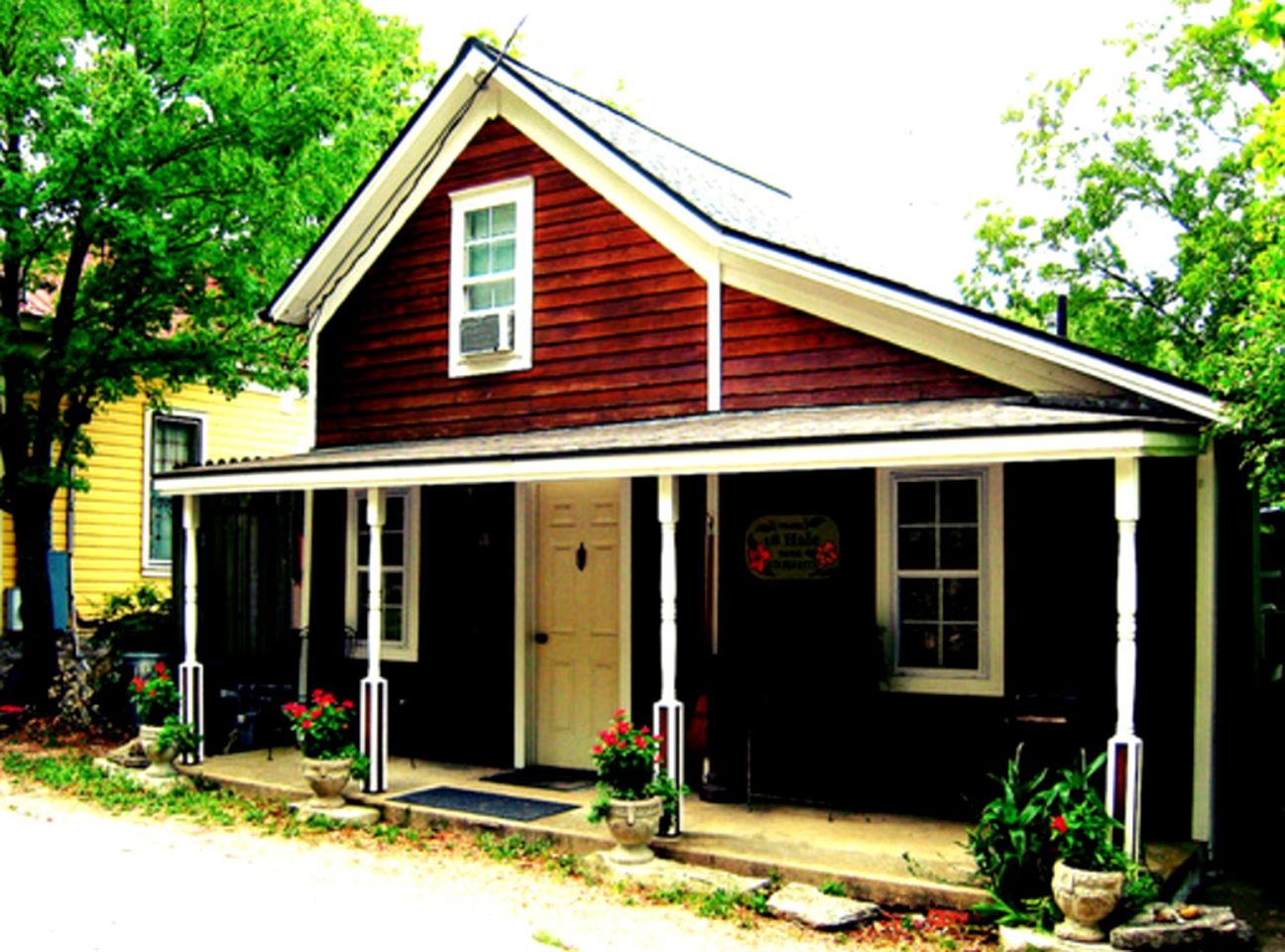 Staycation Cottage in Eureka Springs, Arkansas