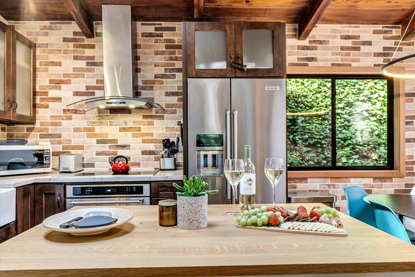 California Dream Vacation Rental for Unforgettable Family or Group Glamping in Monte Rio