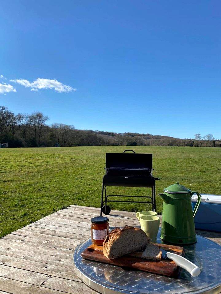 Handcrafted Countryside Yurt with Private Deck & Fire Pit in England, United Kingdom