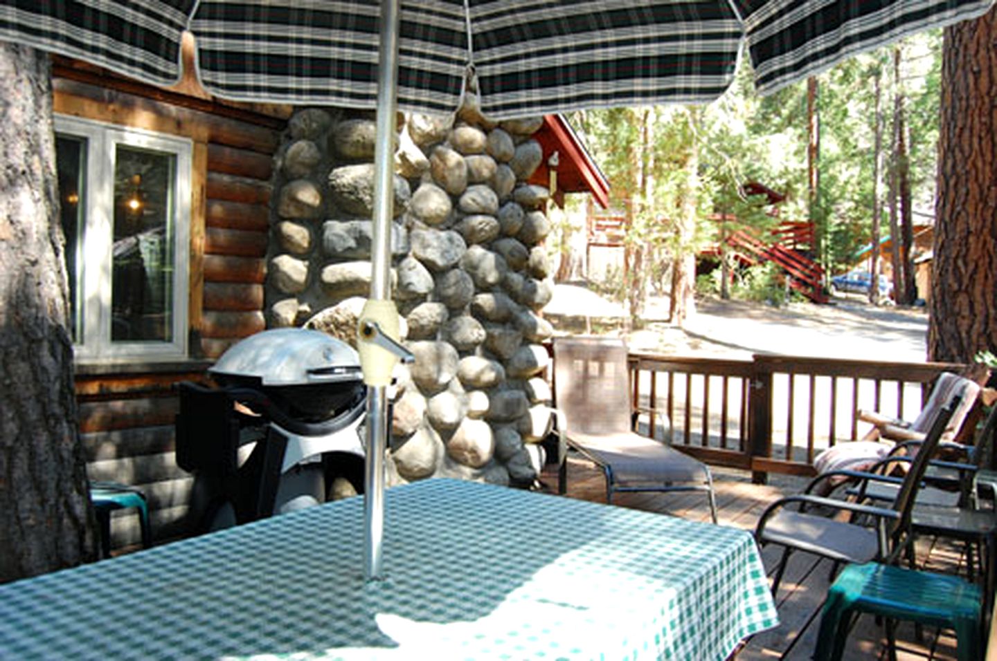 Romantic Getaway with Wood-Burning Fireplace in Yosemite National Park, California