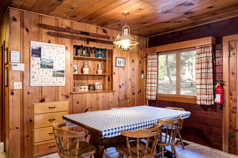 Log Cabins (Wawona, California, United States)