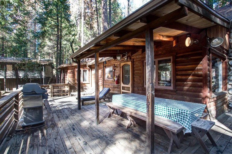 Log Cabins (Wawona, California, United States)