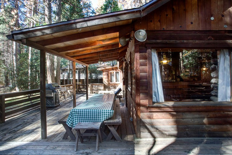 Log Cabins (Wawona, California, United States)