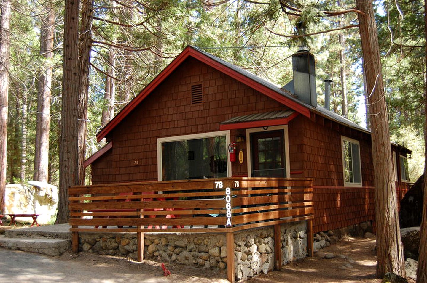 Idyllic Yosemite Retreat in the Scenic Pines of Wawona Basin, California