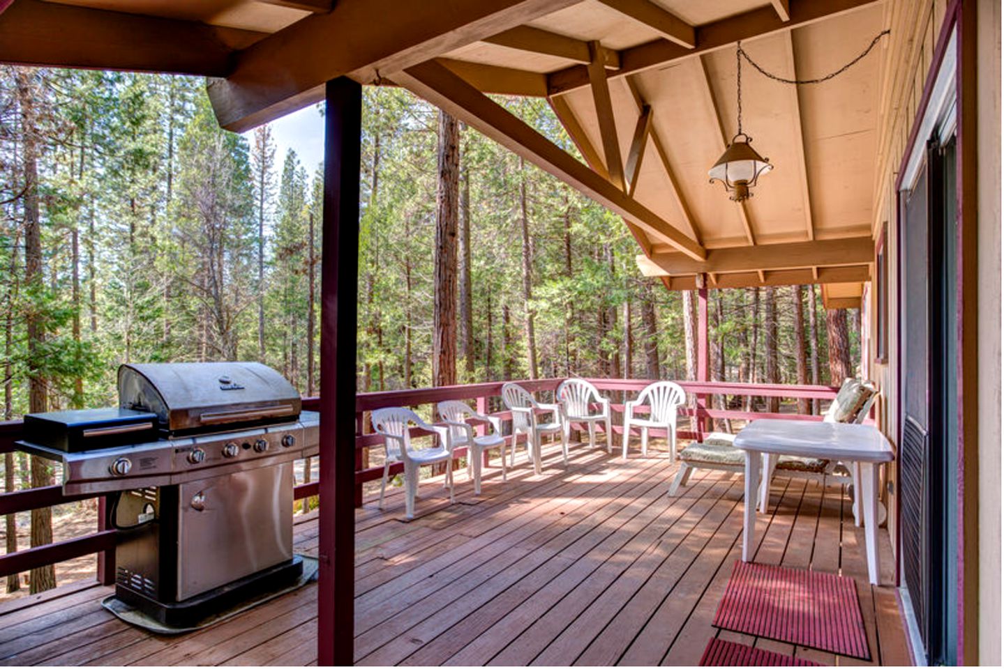 Redwoods in Yosemite (20B) WeDunnIt, Cabins, Wawona, United States