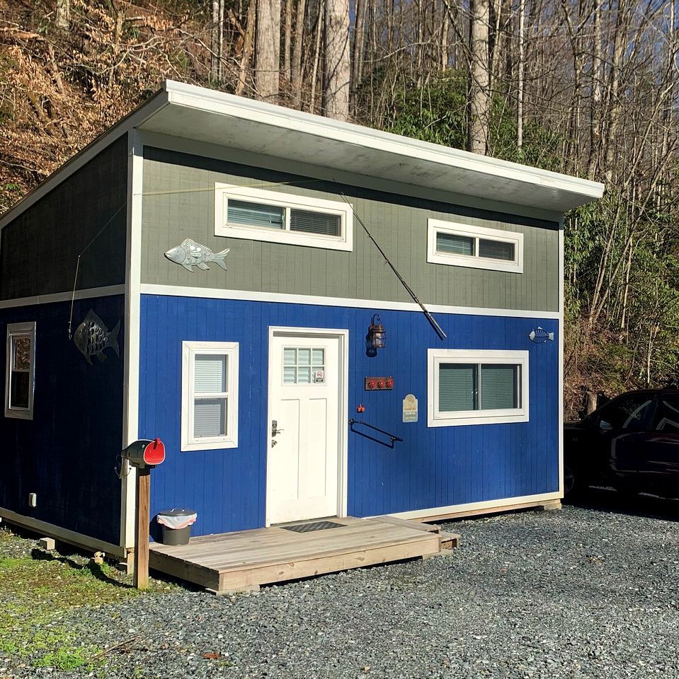 Cozy Tiny House on Incredible Glampground near Bryson City, North Carolina